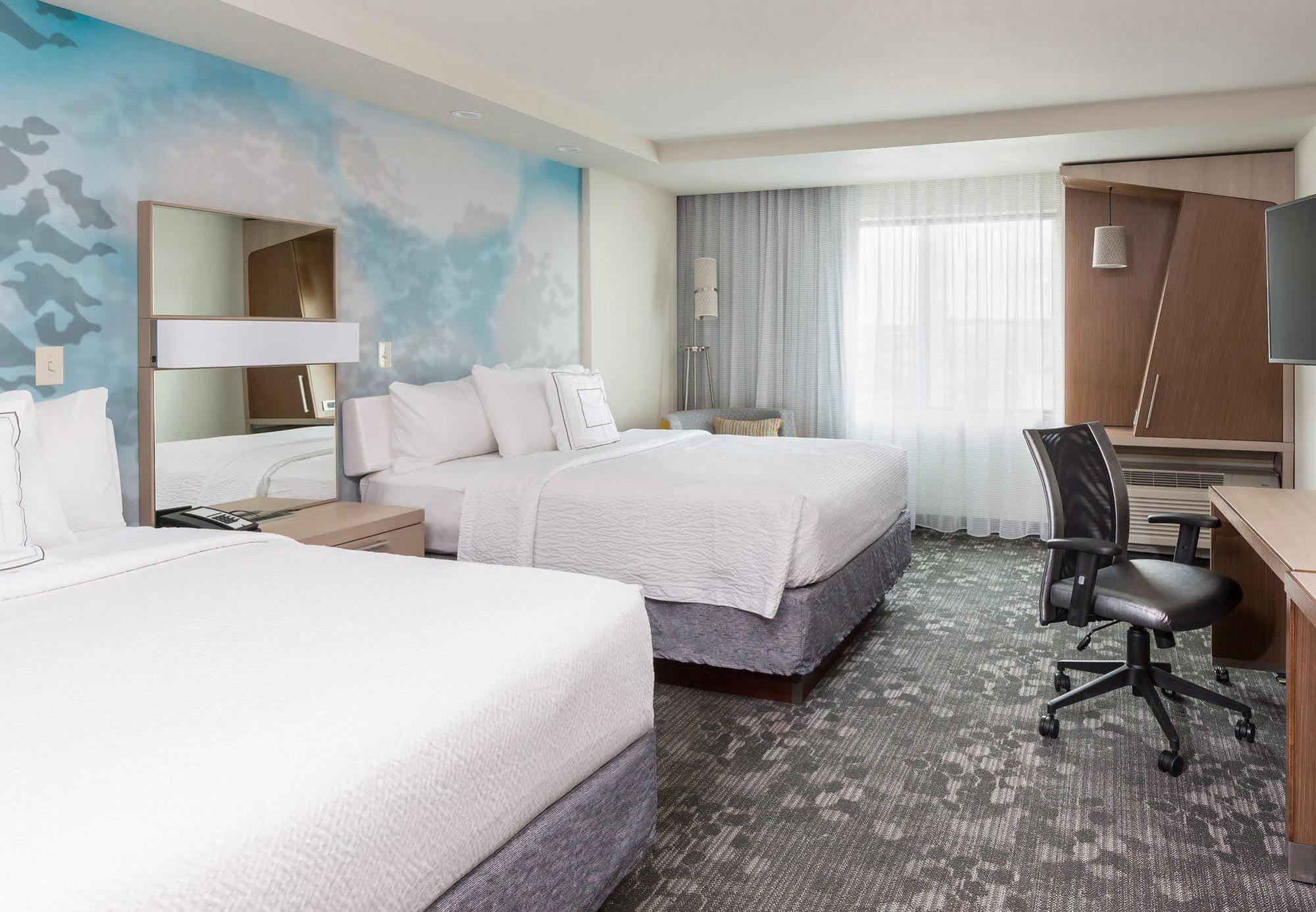 Courtyard By Marriott Bismarck North Hotel Ngoại thất bức ảnh