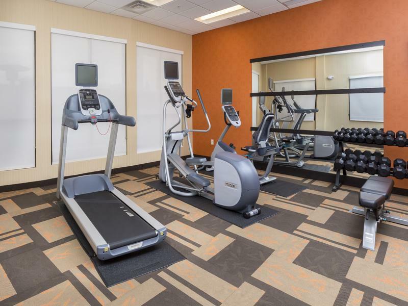 Courtyard By Marriott Bismarck North Hotel Ngoại thất bức ảnh